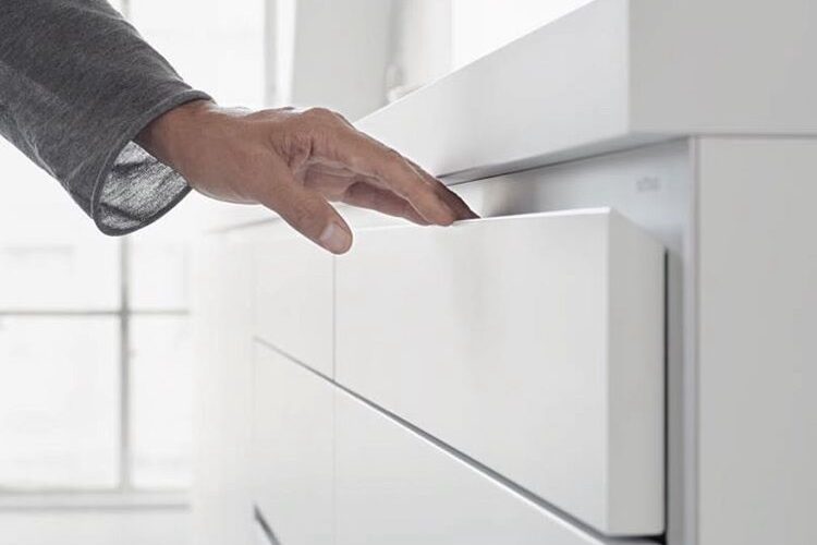 Concealed Edge Handles